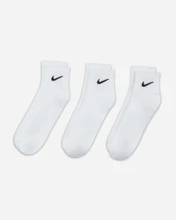 NIKE Retail B.V. Everyday Cushioned Training Ankle Socks (3 Pairs)< Chaussettes