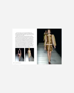 New Mags Little Book of Prada< Livres Et Magazines