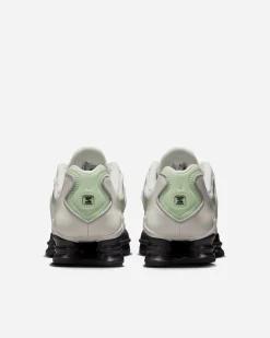 NIKE Retail B.V. Shox TL< Nike Shox